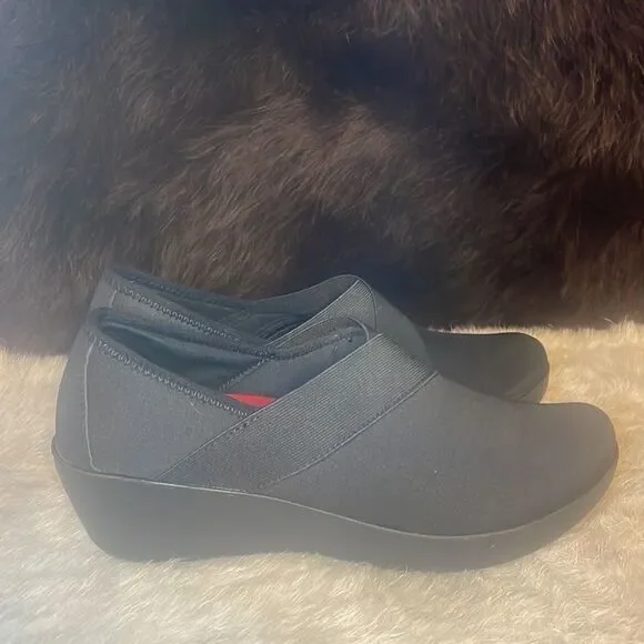 Crocs 7 (3901A) - Picture 3 of 7